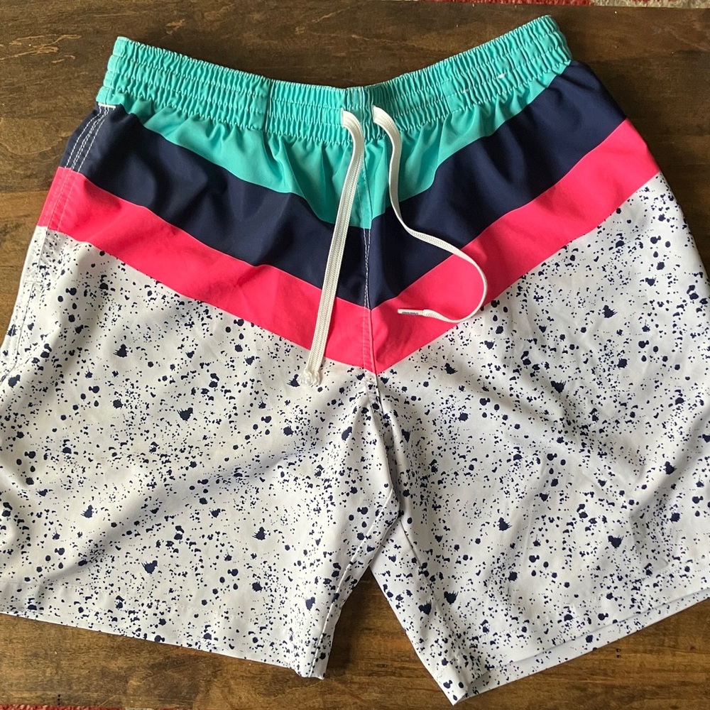 Chubbies Men's swim suit size large 7” inseam